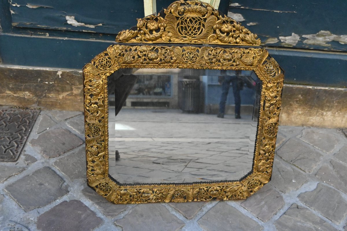 Miroir en laiton repoussé  Louis XIV-photo-3