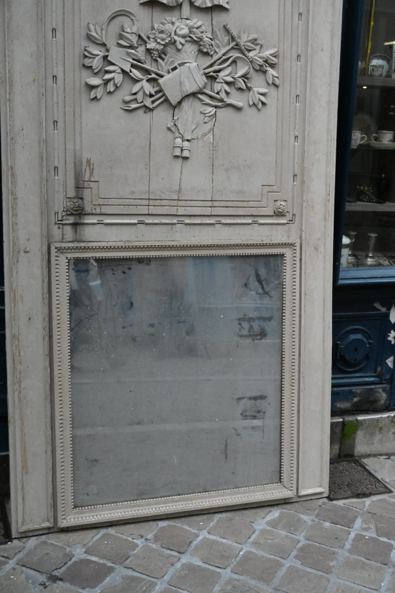 Large Louis XVI Period Lacquered Trumeau Decorated With Attributes , XVIII-photo-2
