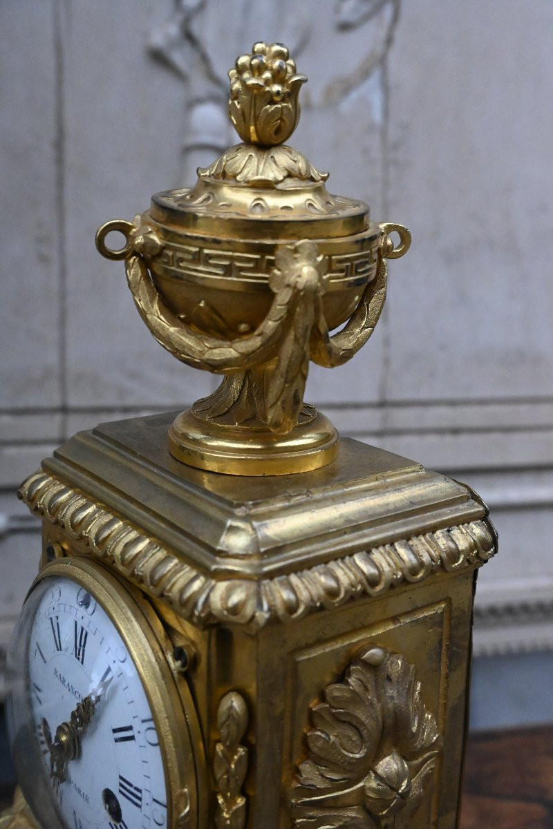Pendule d époque Louis XVI à la fleur de lys signé de Barancourt -photo-5