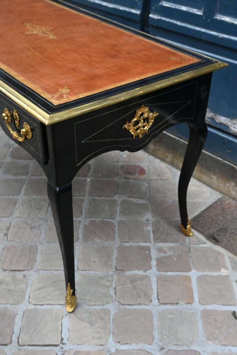 Bureau plat en bois noirçi d époque Regence  XVIII-photo-1
