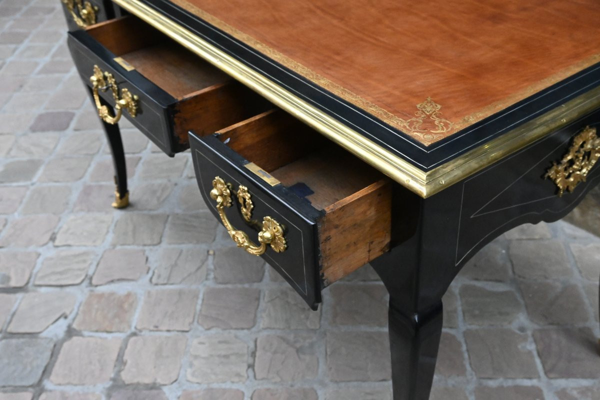 Bureau plat en bois noirçi d époque Regence  XVIII-photo-4