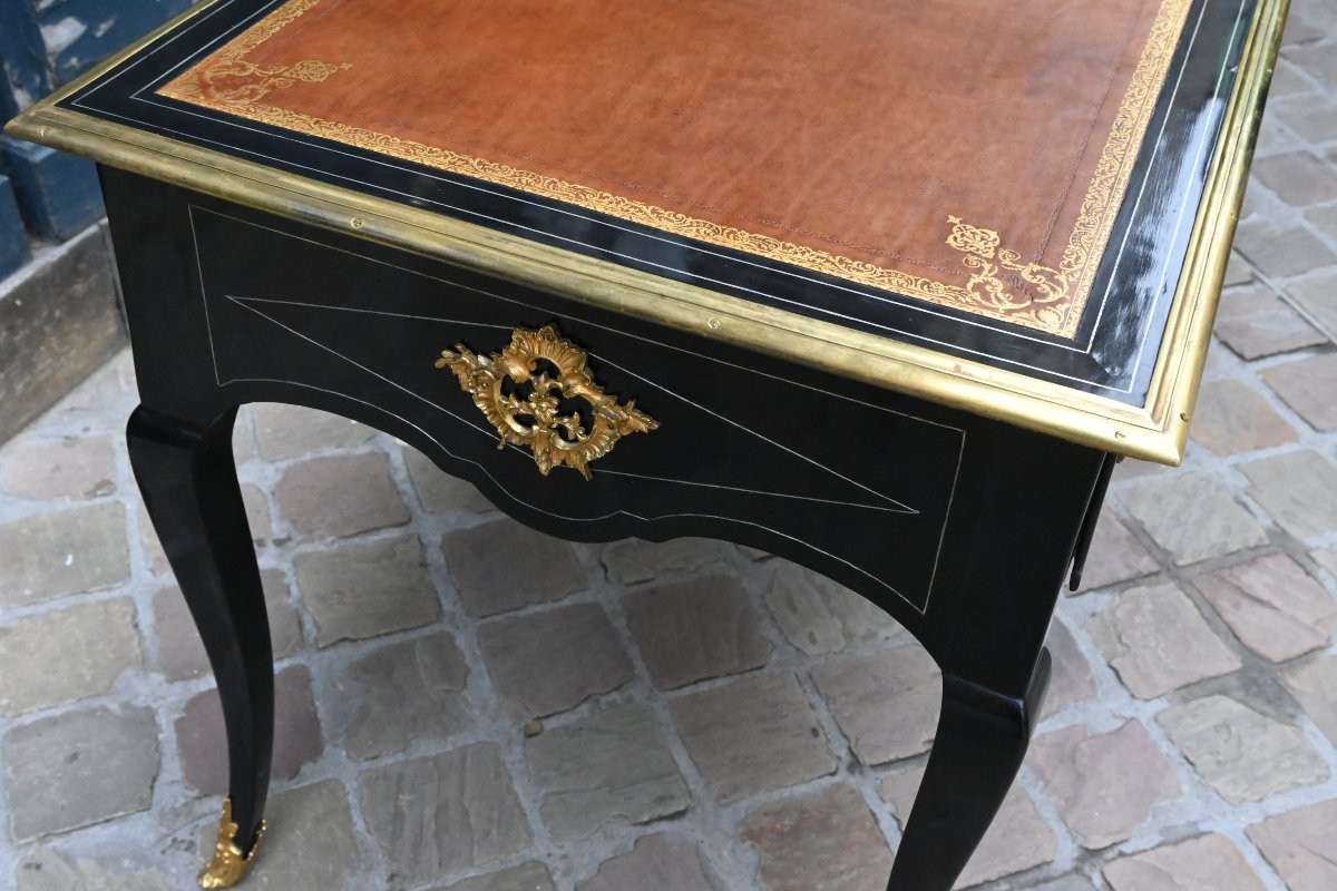 Bureau plat en bois noirçi d époque Regence  XVIII-photo-8