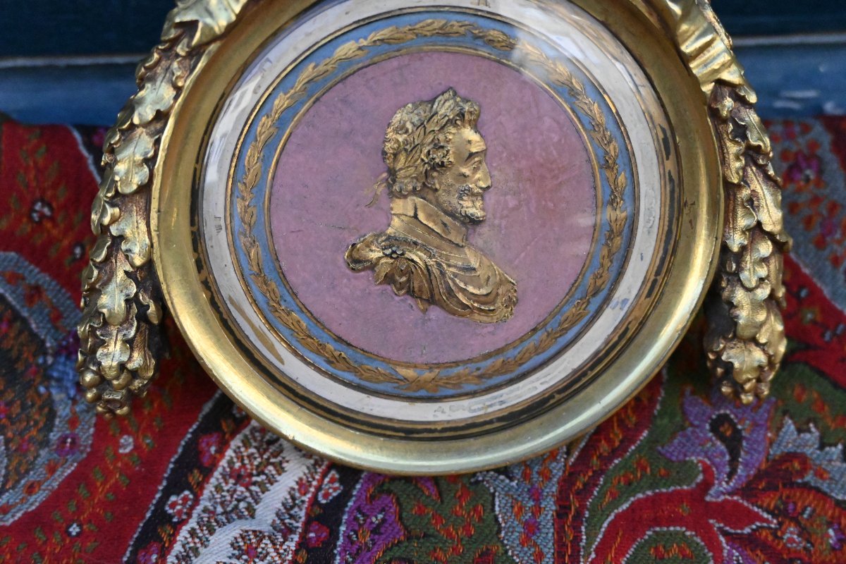 Gilded Bronze Frame With Profile Of Henri Iv-photo-4