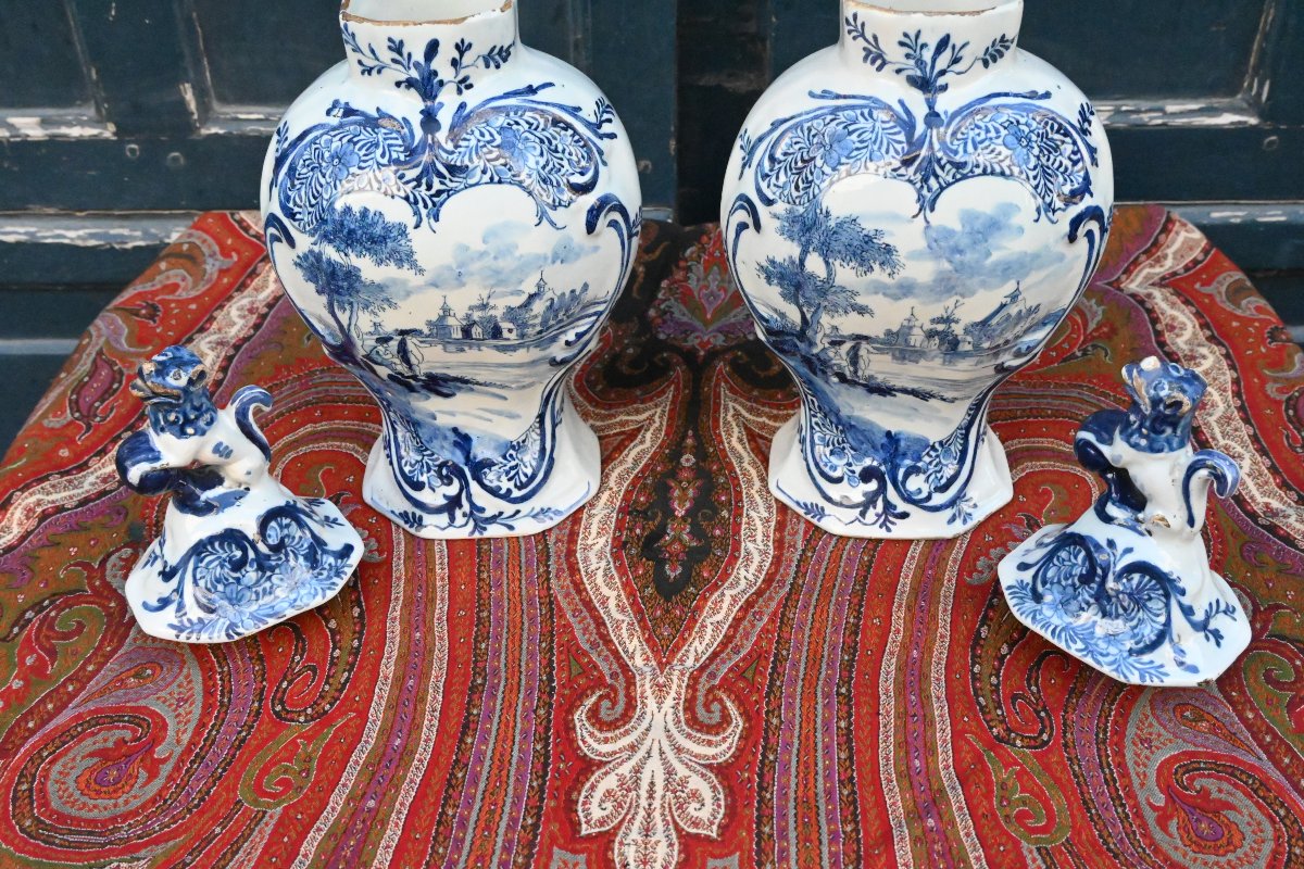 Paire de vases couverts en Delft XVIII-photo-7