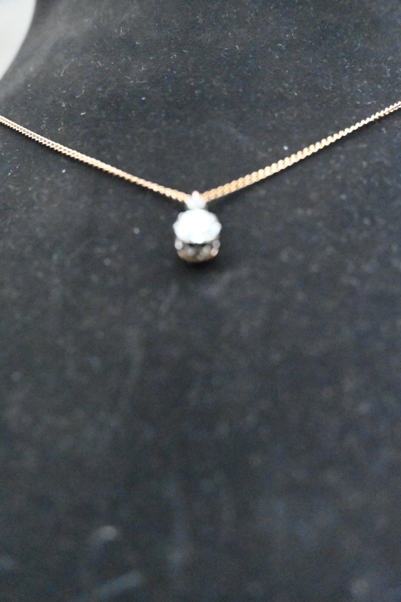 Pendantif orné d un diamant taille ancienne-photo-1