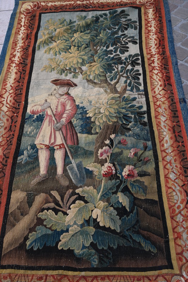 Tapestry , Portière Au Jardinier , Aubusson XVIII