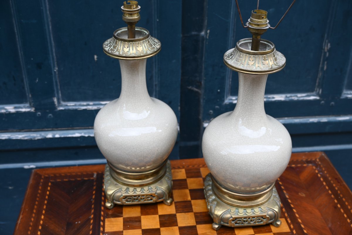 Pair Of White Crackled Ceramic Lamps With 19th-century Bronze Bases-photo-5