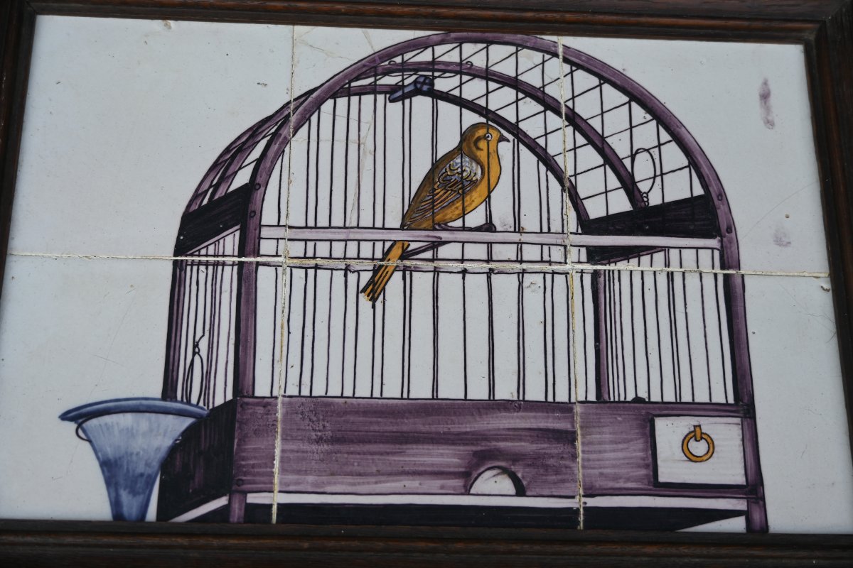 Delft 18th Century: A Charming Tiled Plate Decorated With A Bird In A Cage