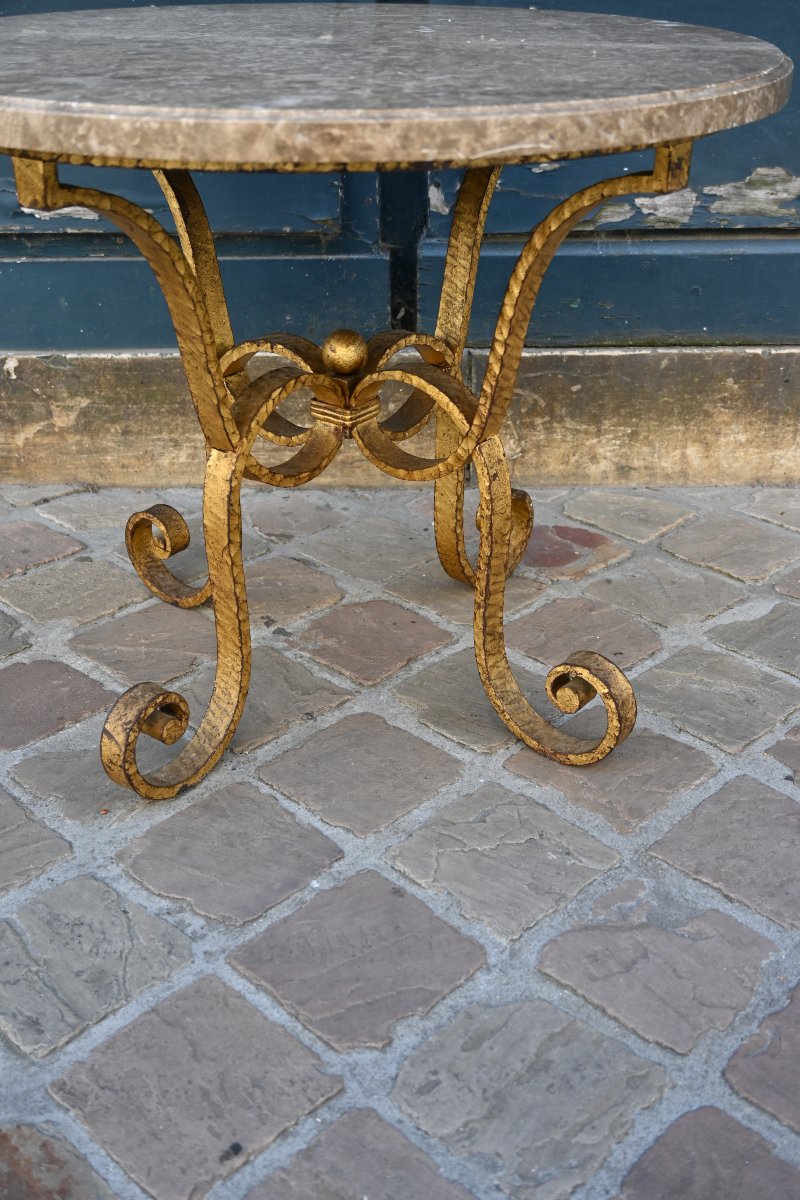 Table basse , fer forgé doré , dessus de marbre  vers 1940- 50  Maison Ramsay-photo-3