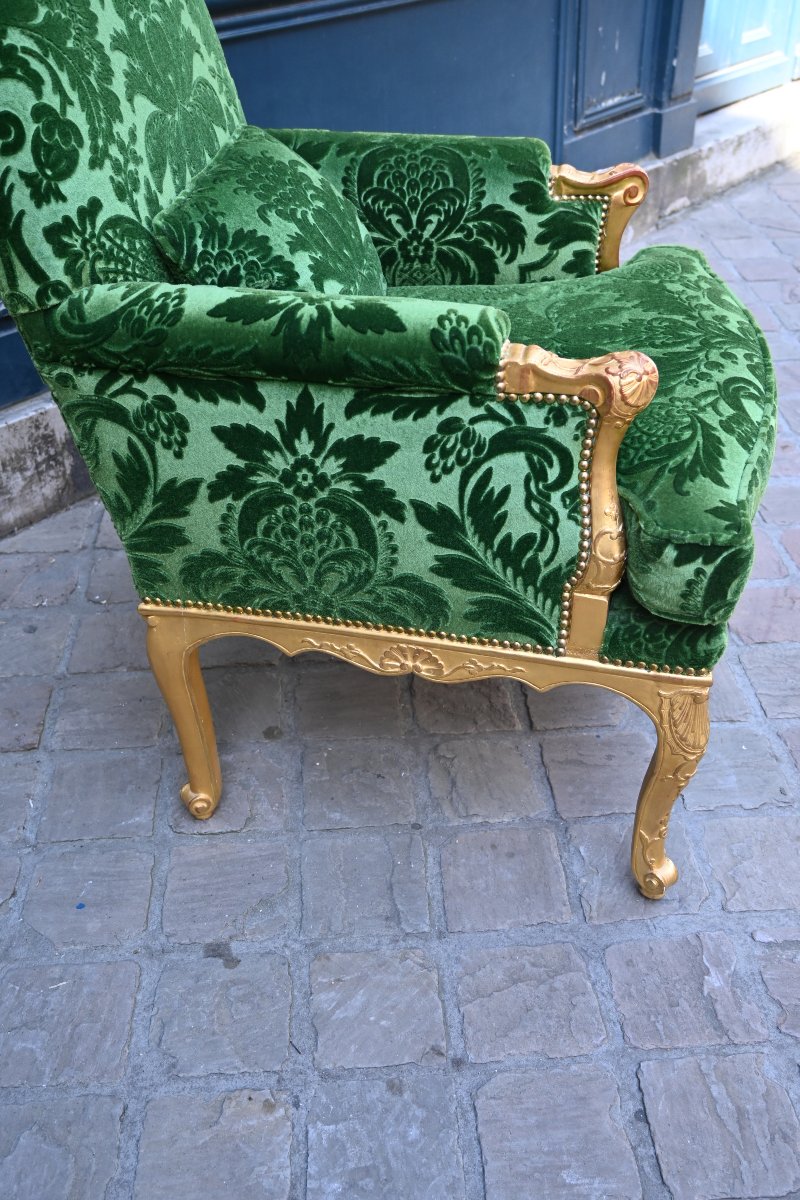 Large bergère en bois doré et velour vert de style Regence -photo-7