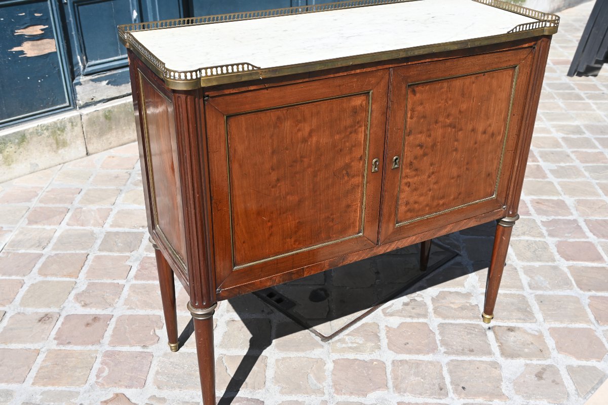 18th-century Louis XVI-style Mahogany Sideboard With Doors