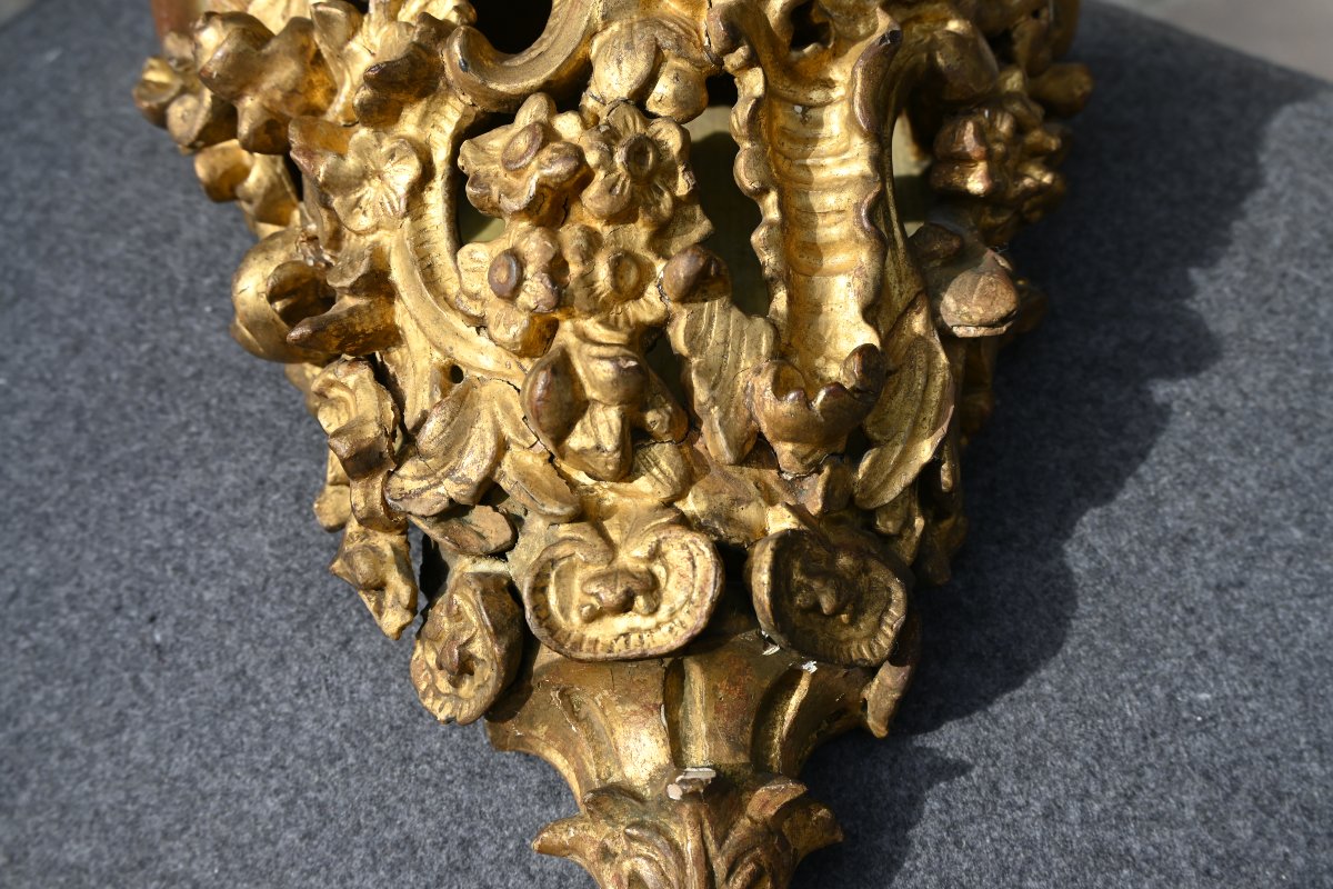 Console d applique en bois sculpté ajouré et doré d époque XVIII-photo-3