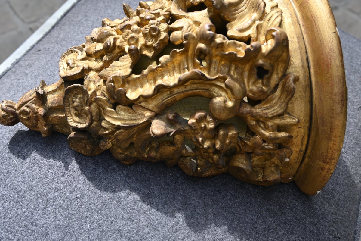 Console d applique en bois sculpté ajouré et doré d époque XVIII-photo-4