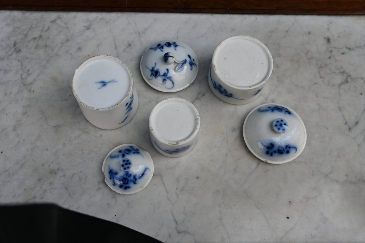 Three 18th-century Porcelain Powder Jars By Locré And Mennecy-photo-4