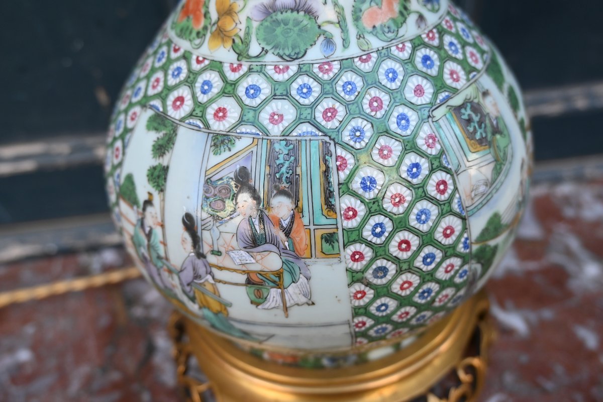 China, Canton Porcelain Lamp In The -photo-7