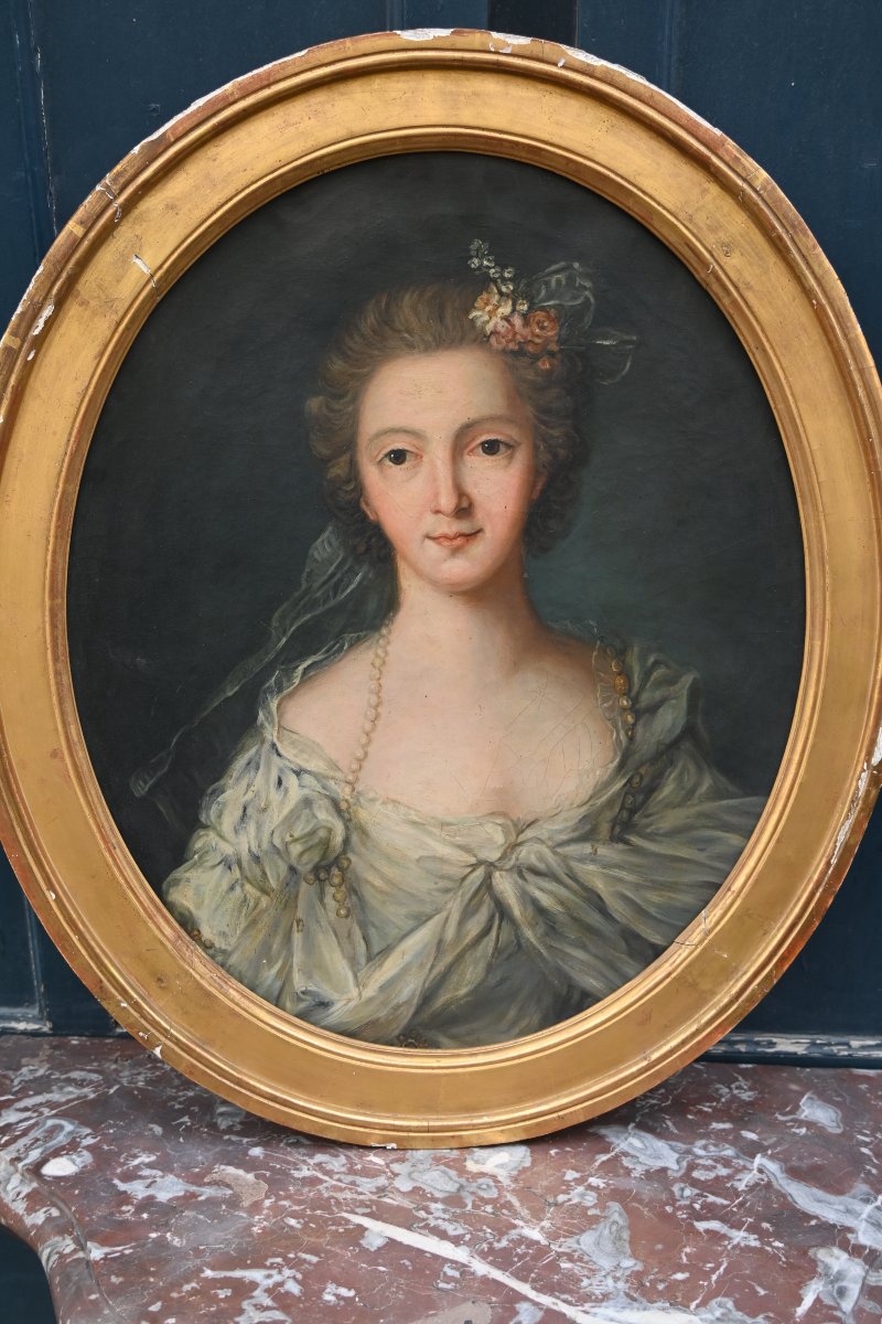 Portrait de madame des Moulins , école française XVIII-photo-3