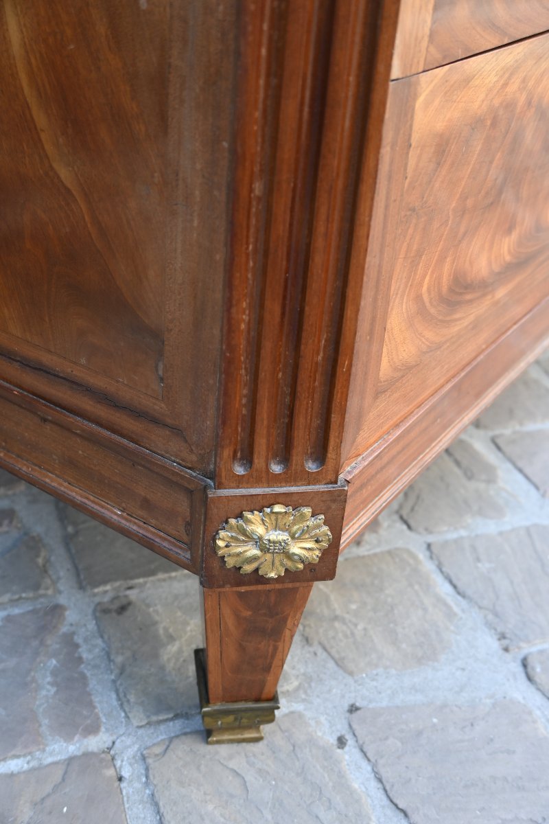 Elégante commode d époque Louis XVI , estampillée-photo-6