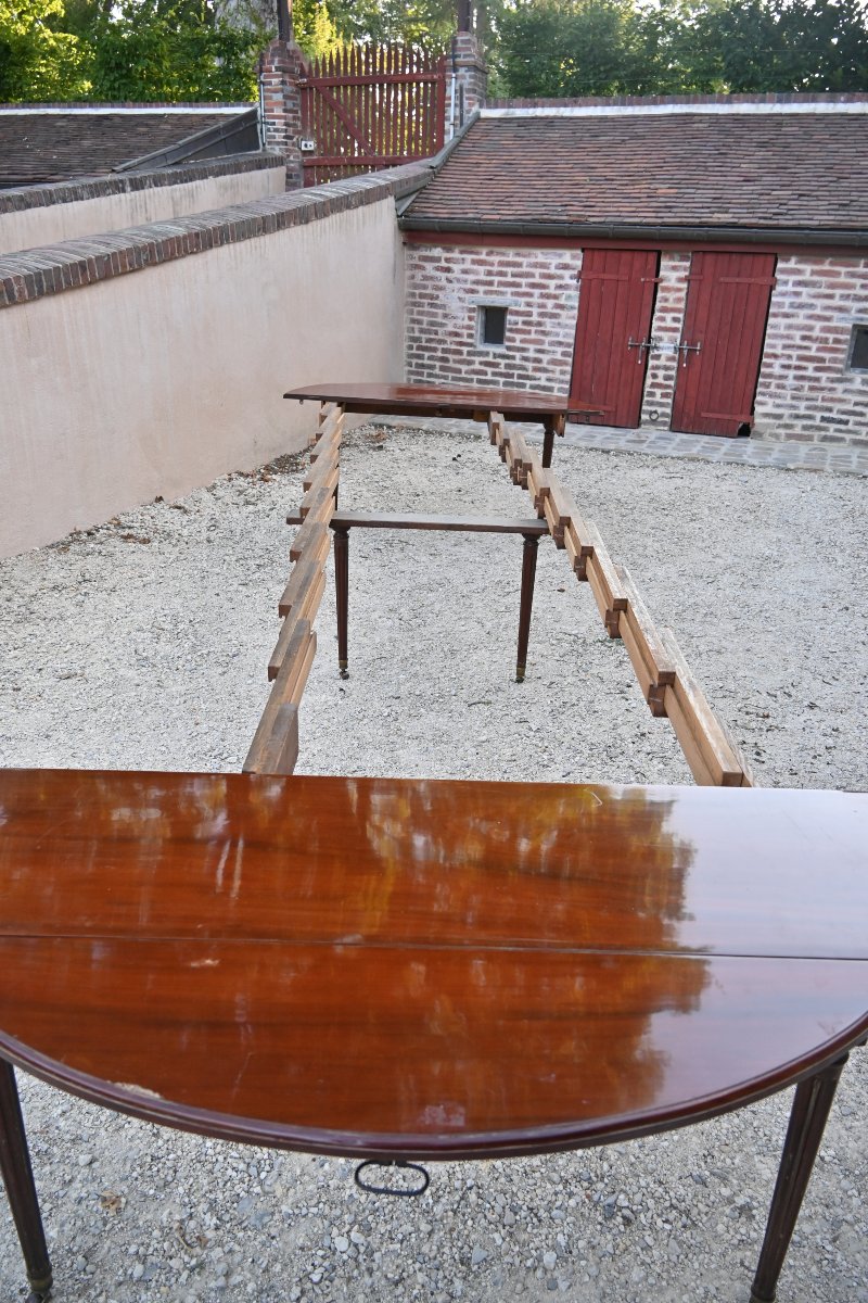Importante  et très grande table en acajou , fin XVIII
