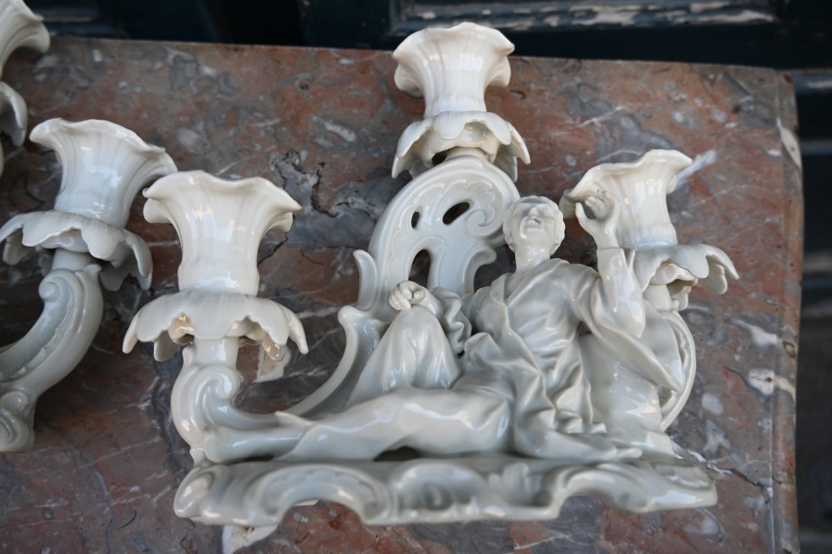 Paire de bougeoirs aux Chinois , style XVIII porcelaine allemande-photo-7