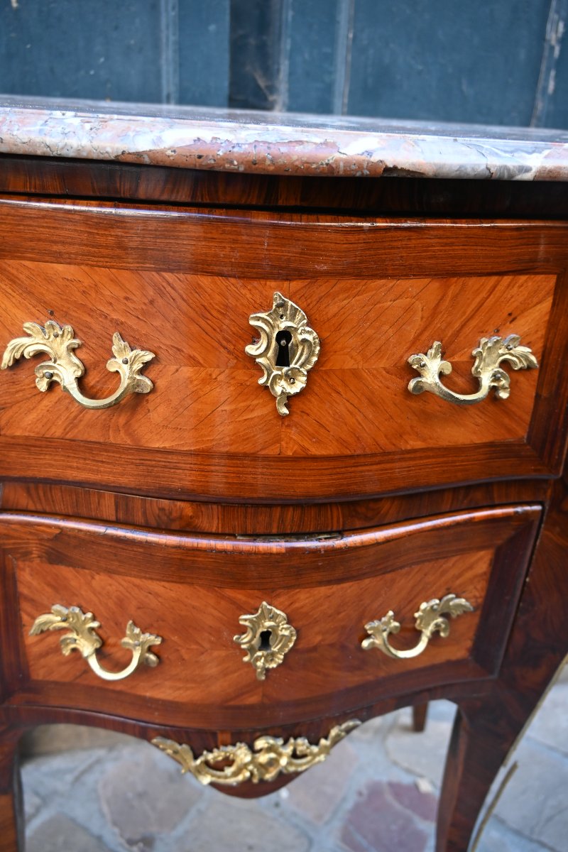 Petite commode d entre deux en placage d époque Louis XV du XVIII-photo-4