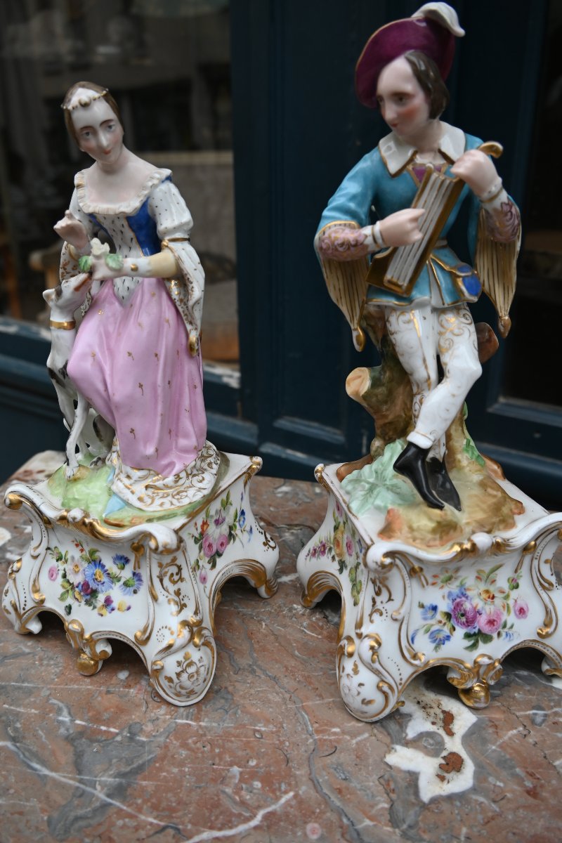 Paire de porte plume couple  deTroubadours en porcelaine Jacob Petit  XIX vers 1840-photo-4