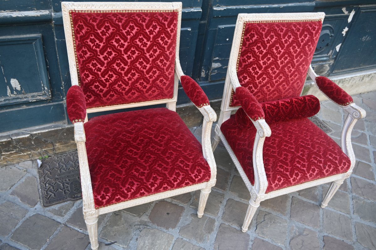 Rare paire de fauteuils coin de feu d époque Louis XVI estampillés de Dupain-photo-4