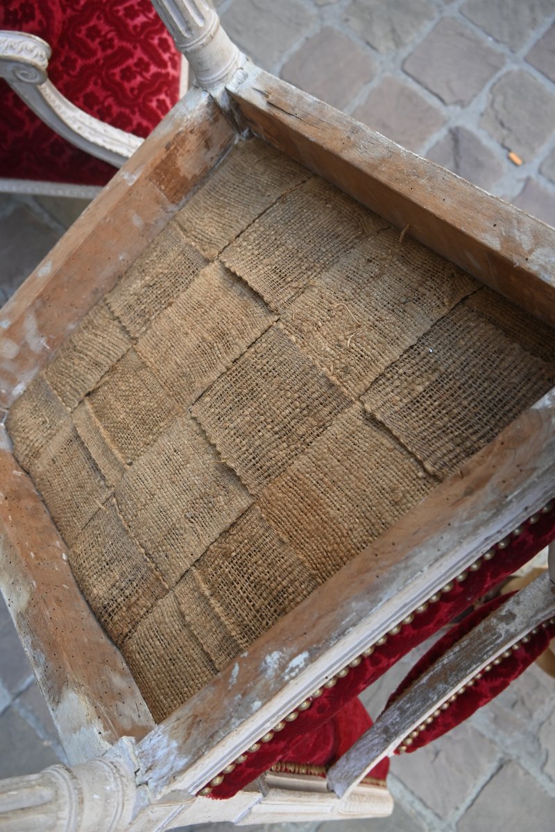 Rare paire de fauteuils coin de feu d époque Louis XVI estampillés de Dupain-photo-5