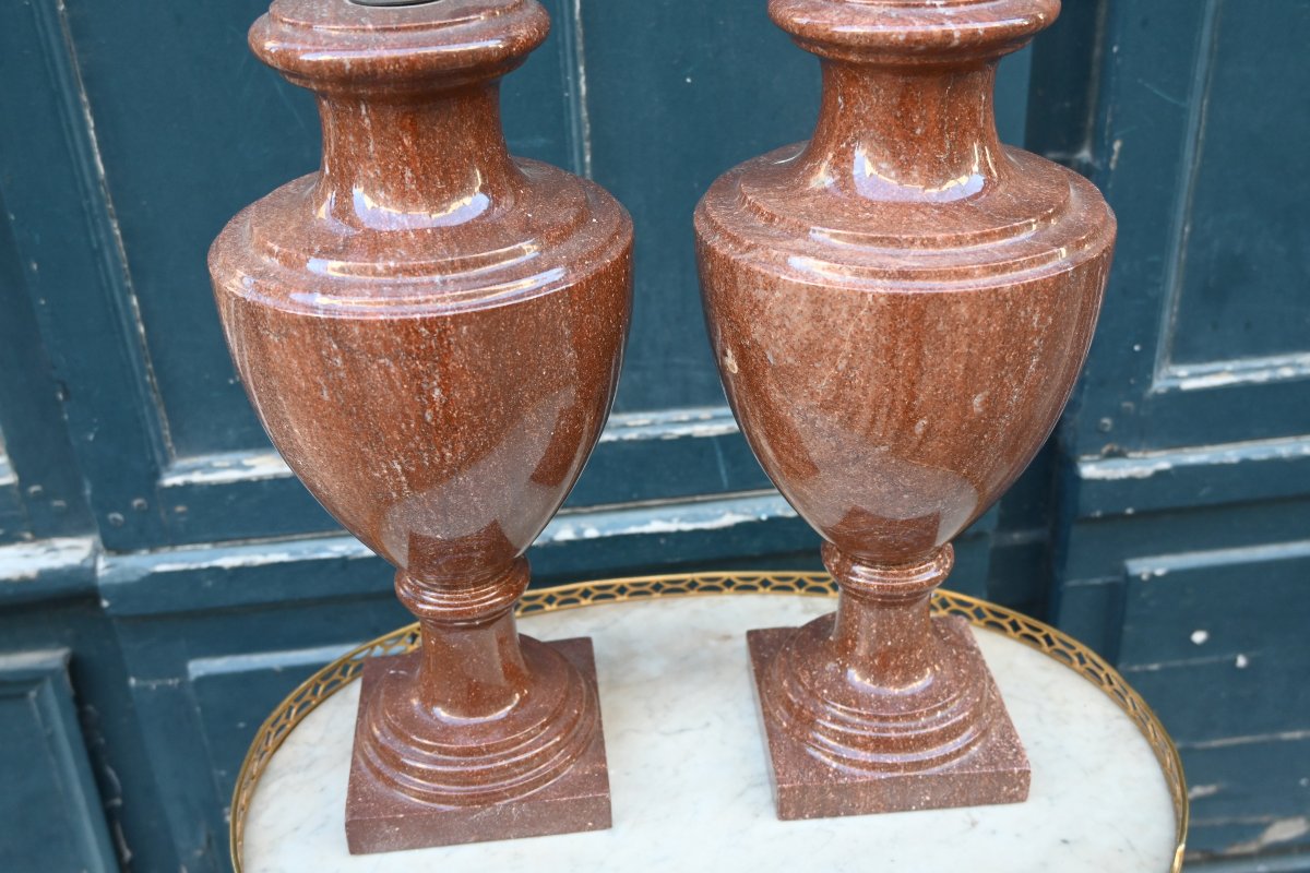 Pair Of Baluster-shaped Marble Lamps 