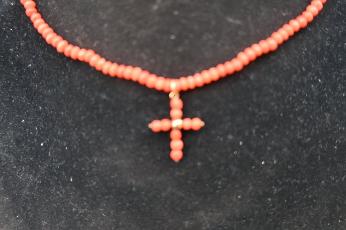 Charming Coral Necklace With A Cross, 19th-century Craftsmanship-photo-4