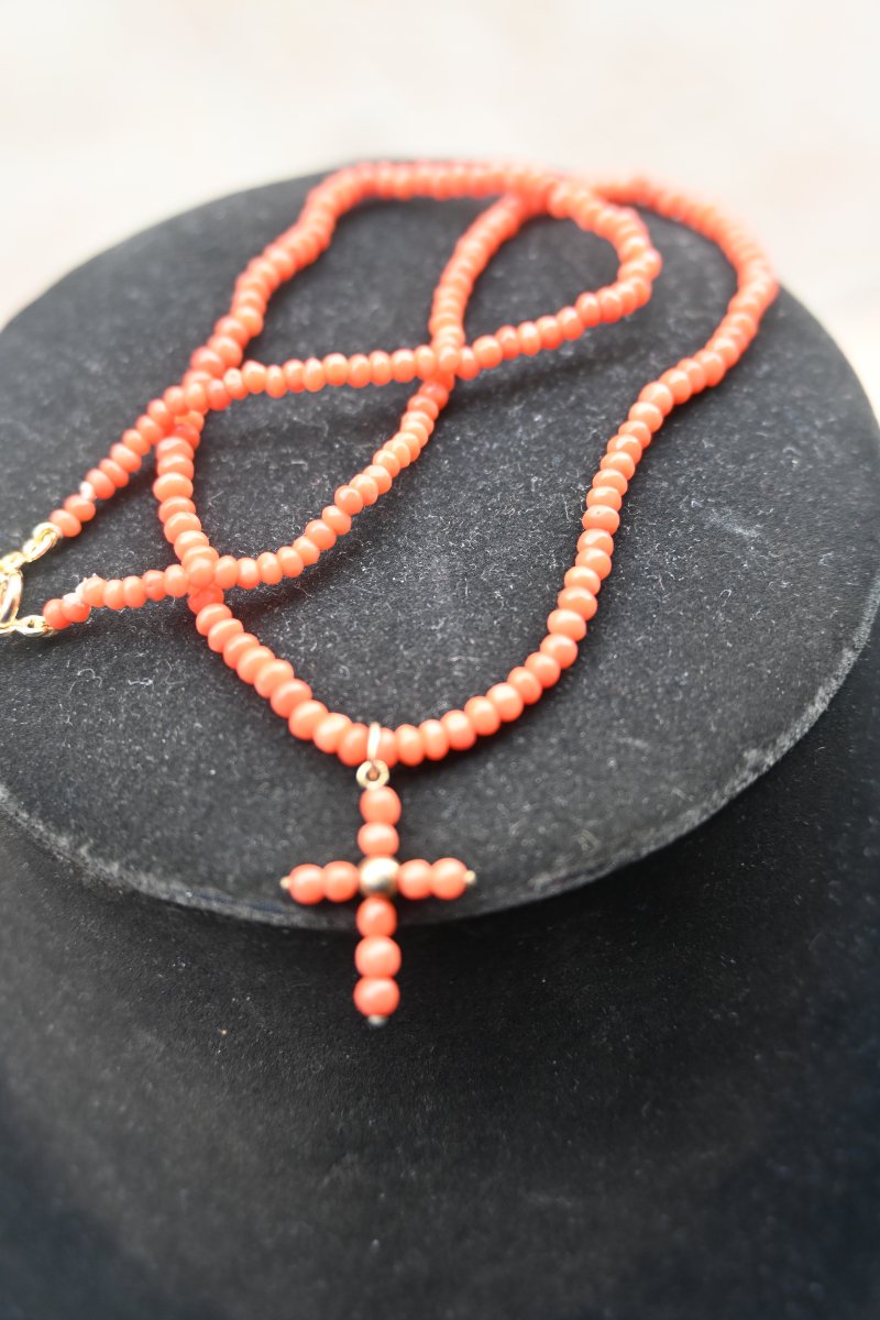 Charming Coral Necklace With A Cross, 19th-century Craftsmanship-photo-1