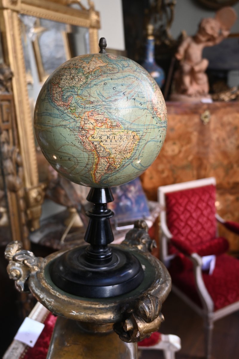 Globe terreste ou mappemonde    par Forest  vers 1920-photo-3