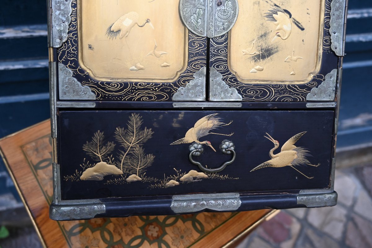 Small Lacquer Cabinet, Meiji Period, 19th-century Japan-photo-7
