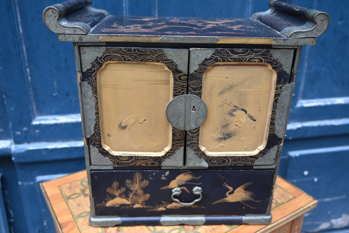 Small Lacquer Cabinet, Meiji Period, 19th-century Japan