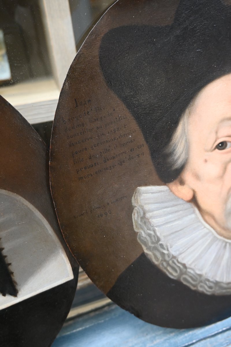 Auxerre, Pair Of Portrait-style Brass Pieces In The 17th-century Style-photo-4