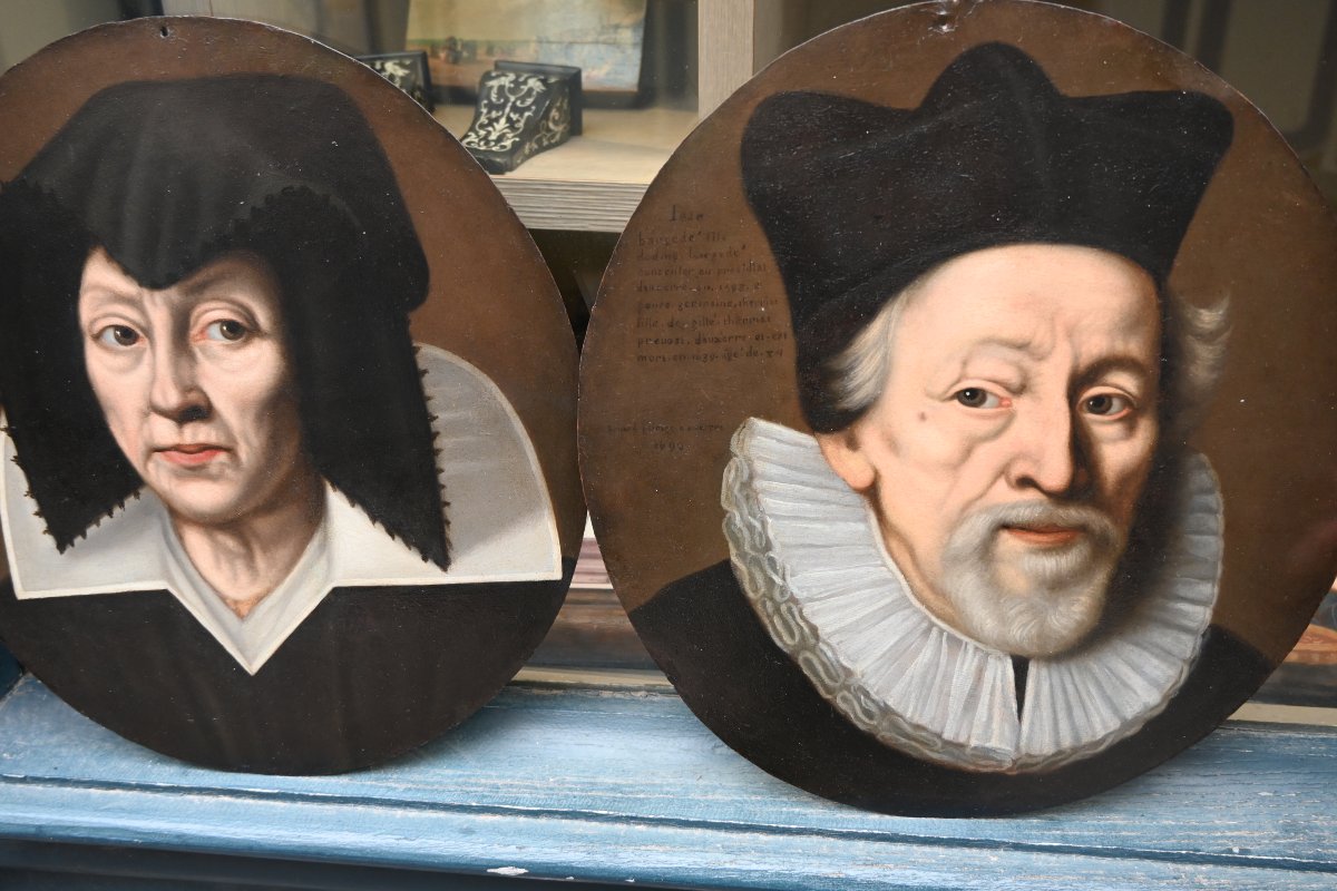 Auxerre, Pair Of Portrait-style Brass Pieces In The 17th-century Style-photo-6