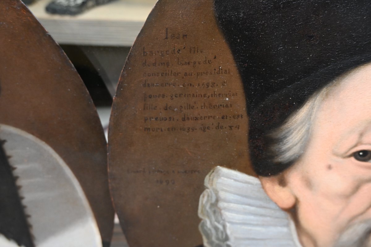 Auxerre, Pair Of Portrait-style Brass Pieces In The 17th-century Style-photo-7