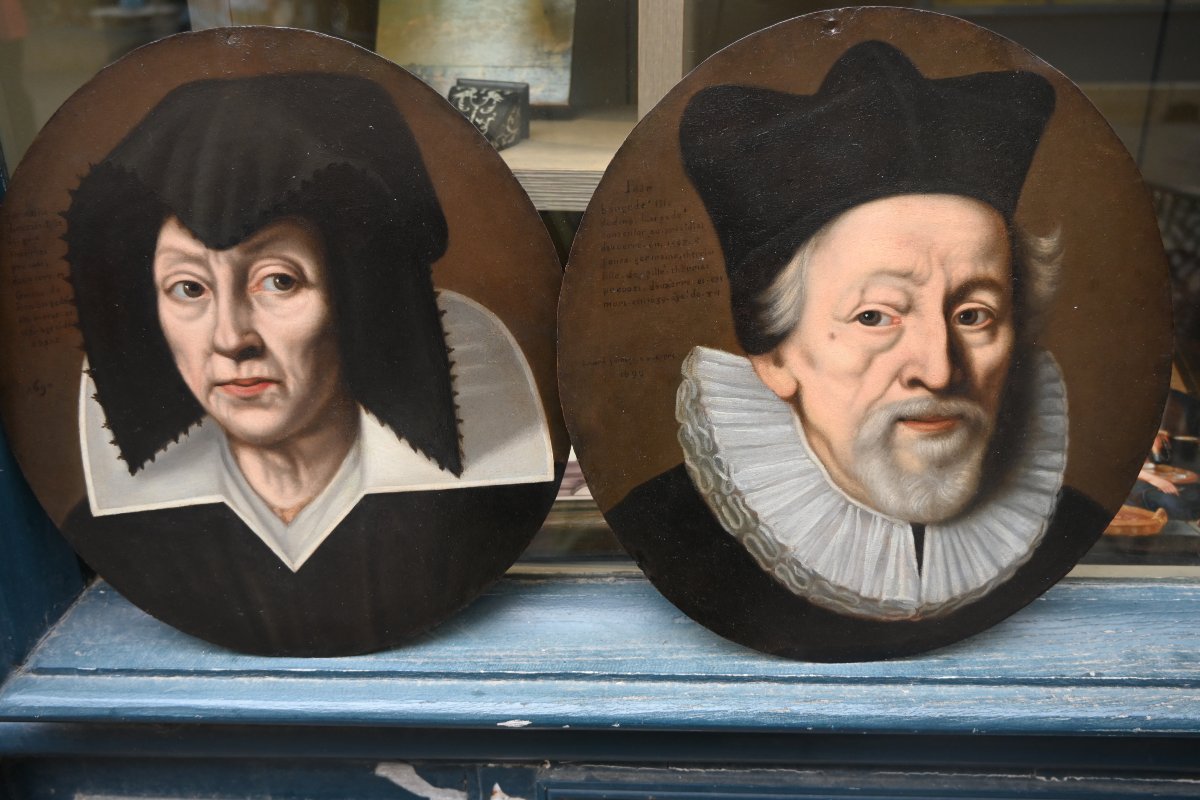 Auxerre, Pair Of Portrait-style Brass Pieces In The 17th-century Style