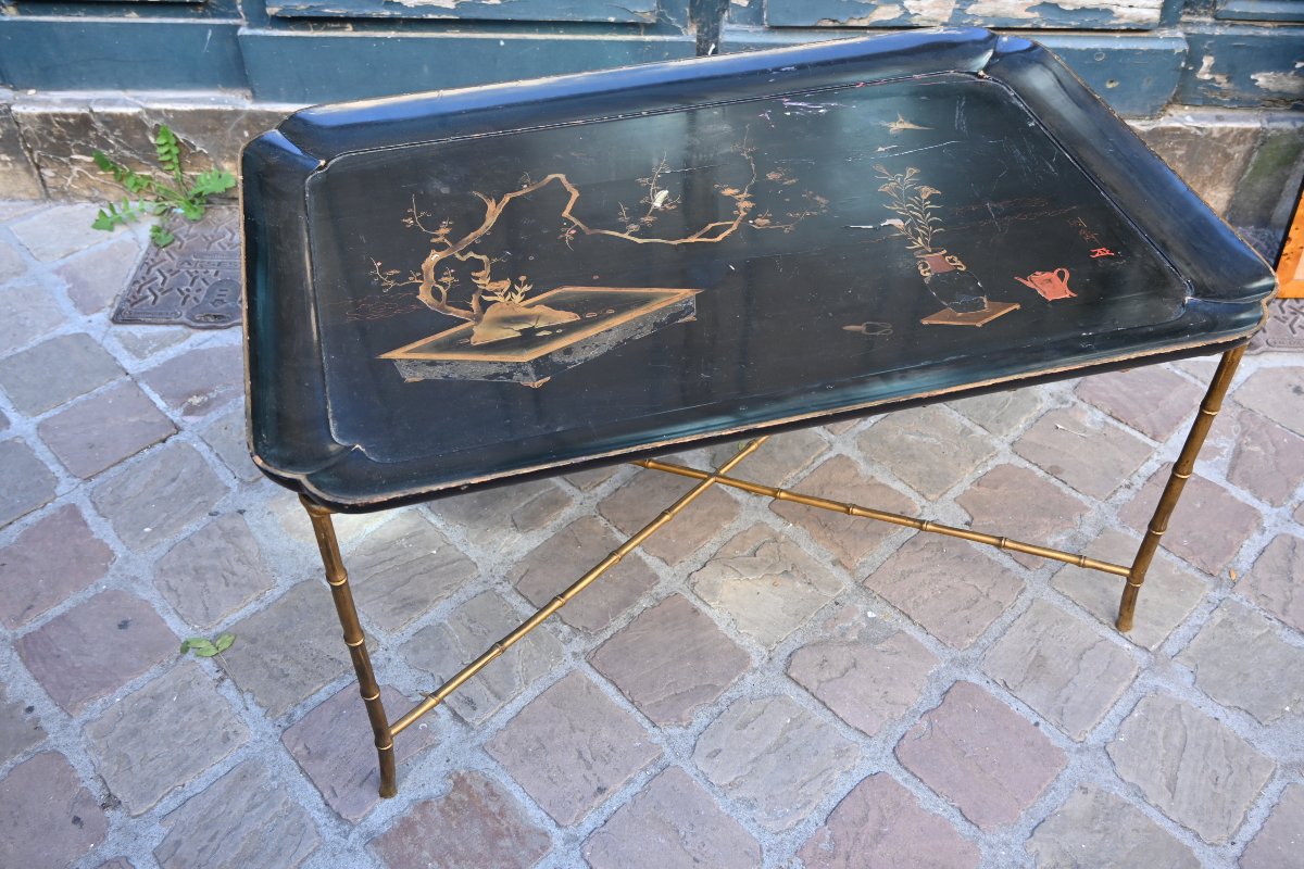 Elégante table basse , bronze et laque , Maison Jansen ou Baguès