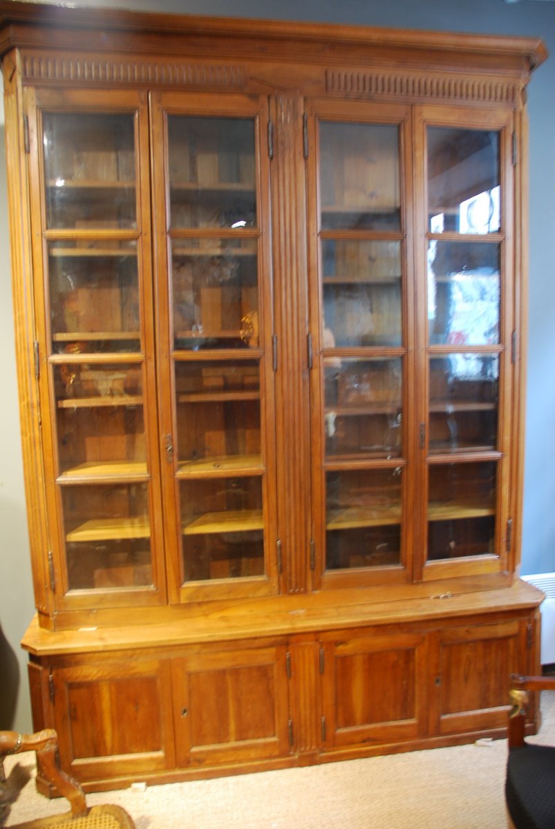 Beautiful Library In Walnut D Louis XVI Period End XVIII