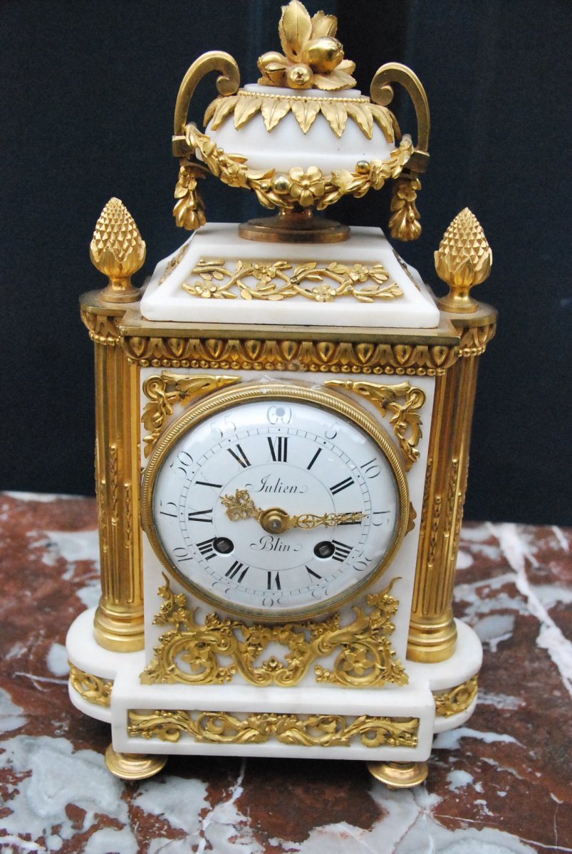 Pendule Marbre Et Bronze époque Louis XVI