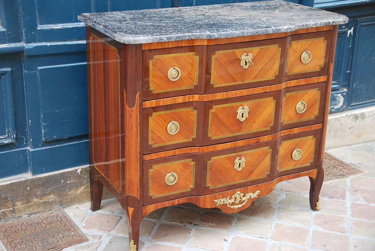 Commode D Louis XVI Stamped By Héricourt XVIII