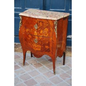 Petite Commode En Marqueterie De Fleurs D époque Louis XV