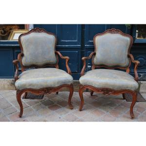 Pair Of Queen Flat Back Armchairs In Nogaret Walnut In Lyon