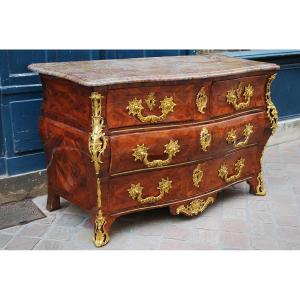 Commode Tombeau D époque Louis XV Début XVIII attribuée à Mondon