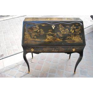 Rare Bureau De Pente D époque Louis XV En Vernis Martin   attribué à Foureau