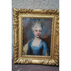 Petit Portrait De Femme Début Du XVIII