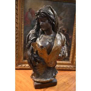 Buste de femme en terre cuite polychrome 