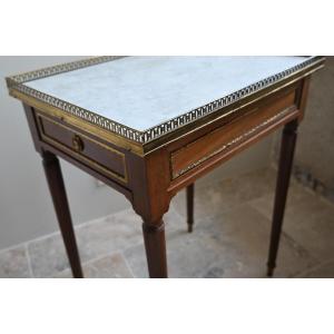 Table volante de salon d époque Louis XVI , estampillée de Stockel 