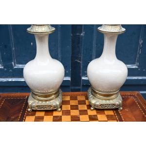 Paire de lampe en céramique craquelée blanche , monture bronze XIX