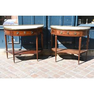 Paire de consoles acajou Louis XVI